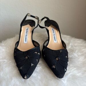 Manolo Blahnik Carolyne Black Floral Lace Pointed Slingback Kitten Heels